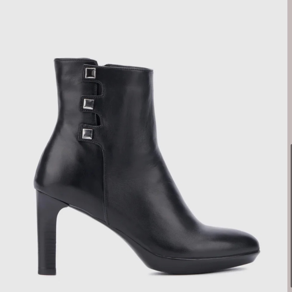 Aquatalia Black Leather Ankle Boots with Silver Stud Accents